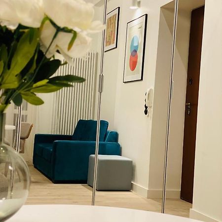 1 Syp, Kawa Vertuo, Kosmetyki Ada, 3 Min Metro Wilenska, By Visitwarsaw Apartments エクステリア 写真