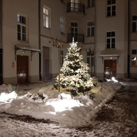 1 Syp, Kawa Vertuo, Kosmetyki Ada, 3 Min Metro Wilenska, By Visitwarsaw Apartments エクステリア 写真