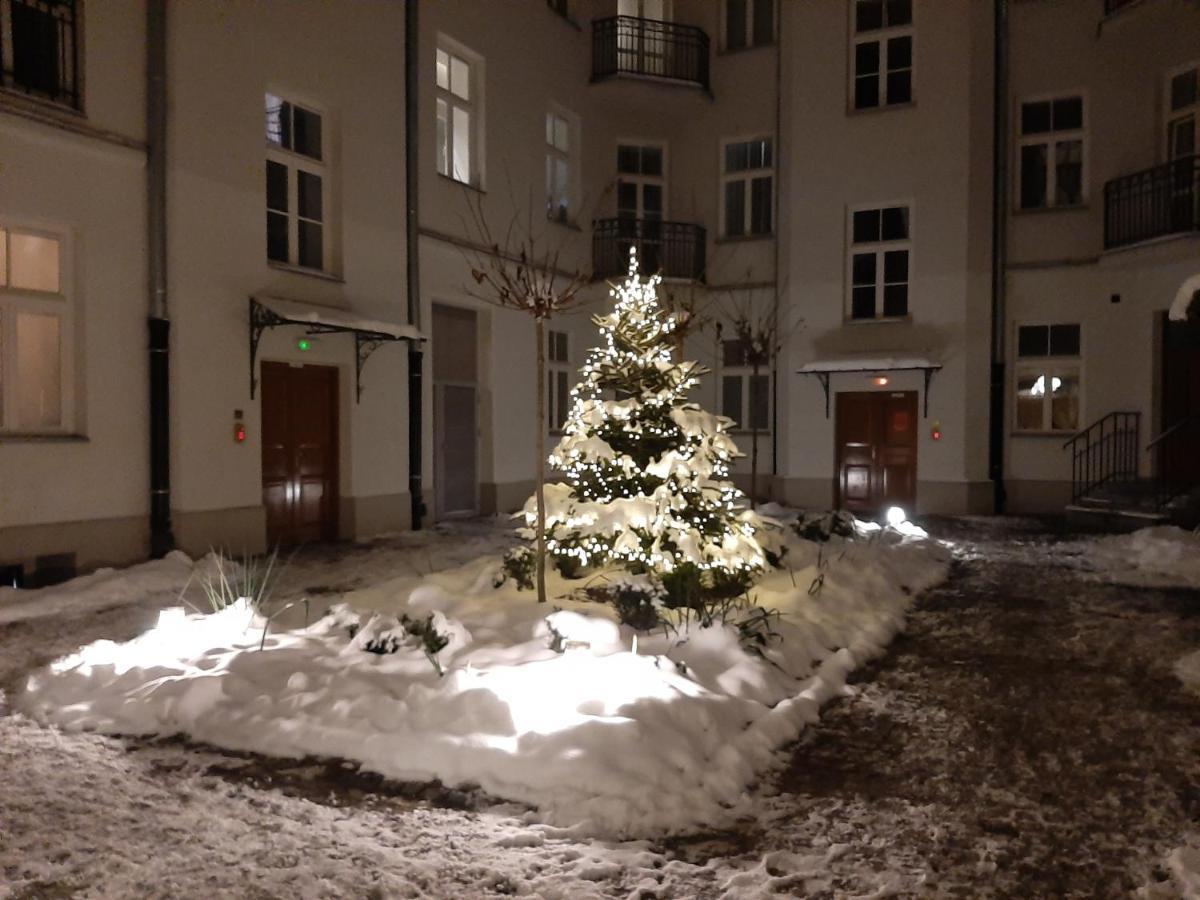 1 Syp, Kawa Vertuo, Kosmetyki Ada, 3 Min Metro Wilenska, By Visitwarsaw Apartments エクステリア 写真